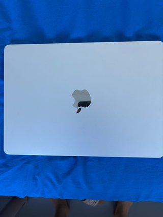 MacBook Air M2 Plata + Accesorios