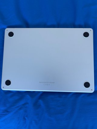 MacBook Air M2 Plata + Accesorios