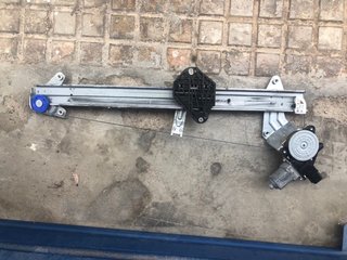 Motor Portón Trasero y Delantero Izquierdo Subaru