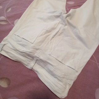 Pantalón vaquero pitillo blanco