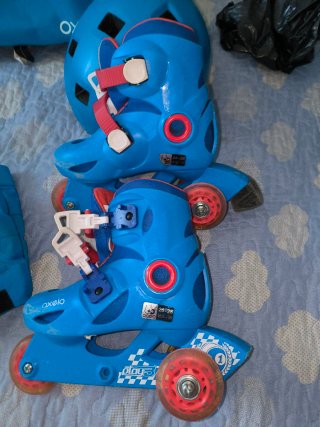 Pack Patines Oxelo, Casco y Protecciones Azul