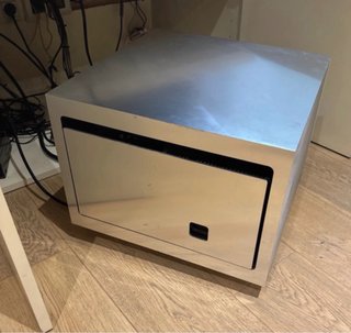 Subwoofer Loewe Plateado