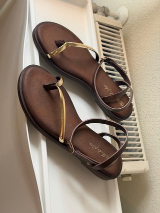 Sandalias planas mujer marrón y dorado talla 38