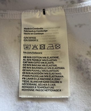 Body floral tirantes H&M blanco y morado