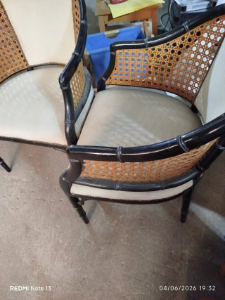 Juego de 2 sillas de caña y tapizado