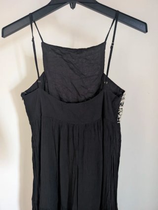 Vestido Negro Lino Bordado