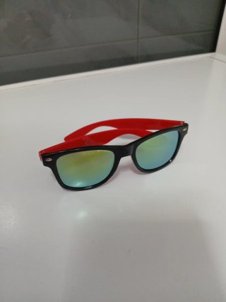 Gafas de sol infantiles de óptica