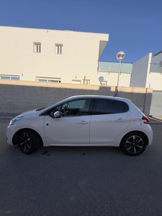 Peugeot 208 1.2 PureTech 82CV Tech Edition