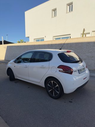 Peugeot 208 1.2 PureTech 82CV Tech Edition