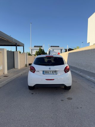 Peugeot 208 1.2 PureTech 82CV Tech Edition