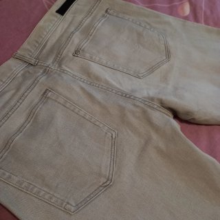 Pantalón vaquero gris claro