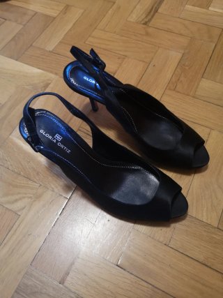 Zapatos de fiesta Gloria Ortiz negros talla 39