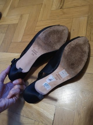 Zapatos de fiesta Gloria Ortiz negros talla 39
