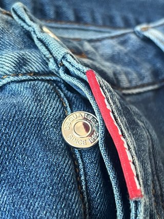 Pantalón DSQUARED2 azul con manchas