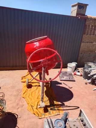 Hormigonera Roja