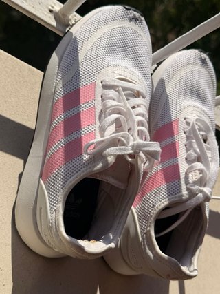 Adidas Bambas Blancas y Rosas