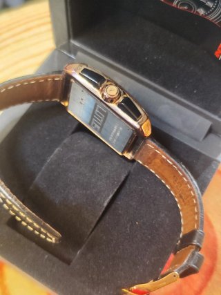 Reloj Lotus Cronógrafo Dorado y Negro