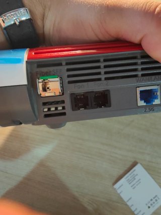 Router Fibra Óptica FRITZ!Box 5590
