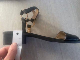 Sandalias tacón bajo negras Talla 40
