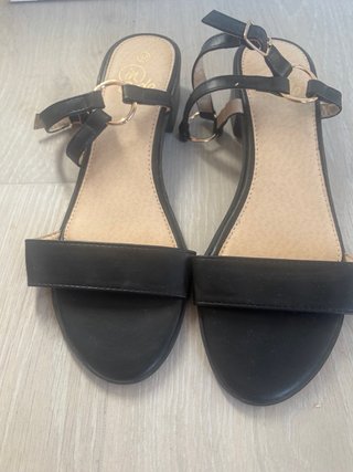 Sandalias tacón bajo negras Talla 40