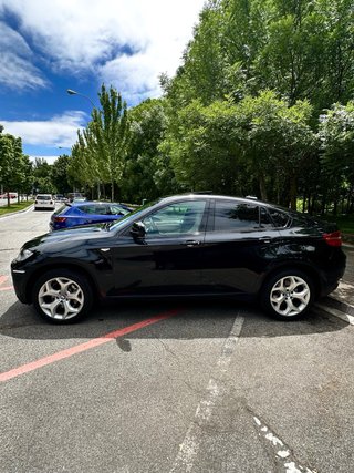 BMW X6 2011