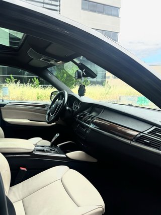 BMW X6 2011