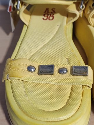 Sandalias A.S.98 Talla 38 Amarillas