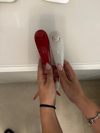 Nintendo Wii Roja con mandos