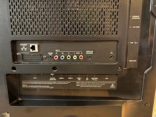 TV LED Philips 40PFL8605H/12 con peana incluida