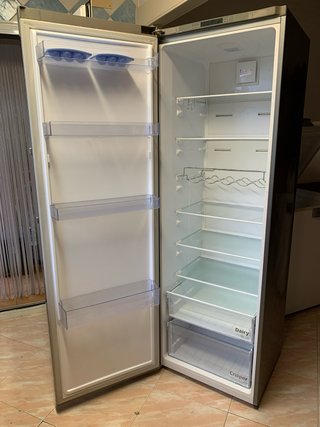 Nevera Beko seminueva