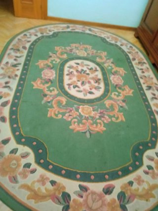 Preciosa Alfombra Ovalada de Lana