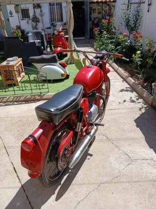 Moto Guzzi Stornello 125 4T