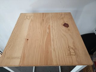 Mesa alta Cruzcampo madera y metal