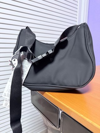 Bolso Kuromi Pepco Negro y Rosa