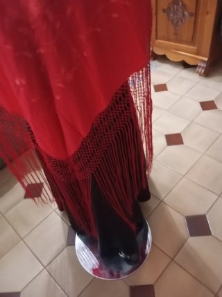 Mantón Manila Seda Bordado amano nuevo