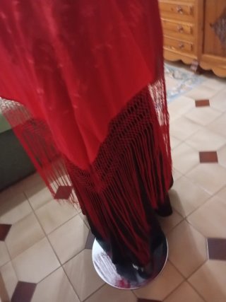 Mantón Manila Seda Bordado amano nuevo