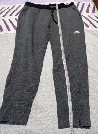 Pantalón chándal Adidas gris
