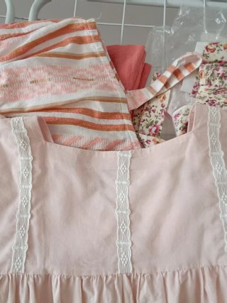 Vestido niña rosa con encaje