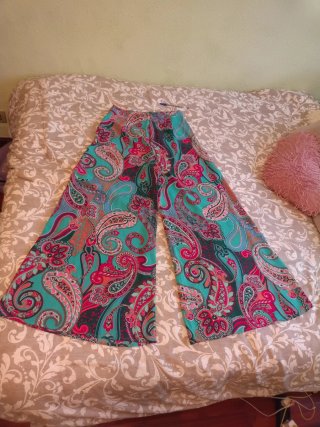 Pantalones anchos estampados