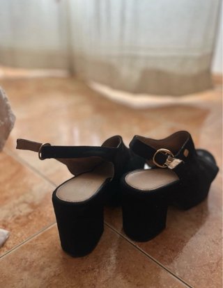 Tacones negros plataforma