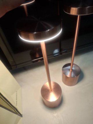 Lampade LED da tavolo color rose gold