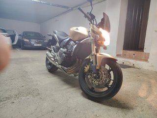 CBF 600 Hornet / acepto cambio coche 7 plazas
