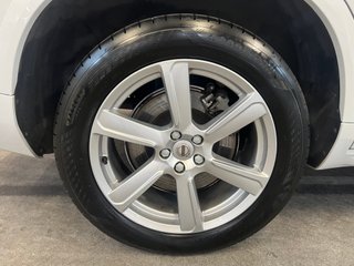 Volvo XC90 2.0 T8 AWD Momentum Auto