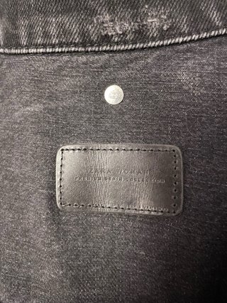 Chaleco vaquero negro con tachuelas