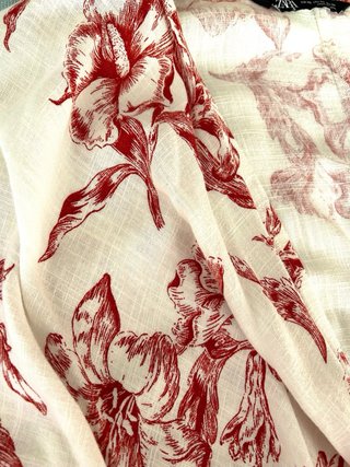 Blusa Zara Estampada Flores Roja Talla XS