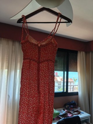 Mono naranja y blanco tirantes estampado floral