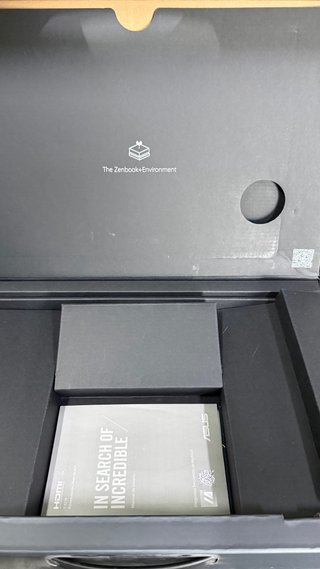 Asus Zenbook Ryzen 7 5700U 16GB RAM 512GB SSD