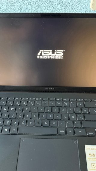 Asus Zenbook Ryzen 7 5700U 16GB RAM 512GB SSD
