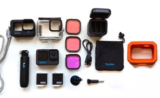 GoPro Hero 11 Black + 10 Accessori