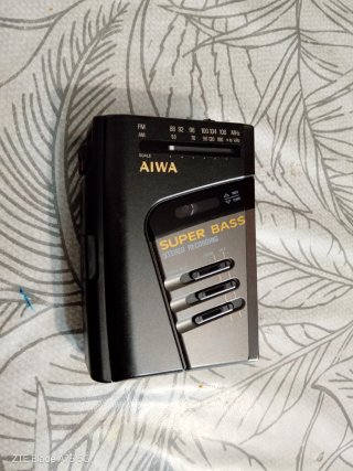 Walkman Aiwa HS-J45 antiguo 1987